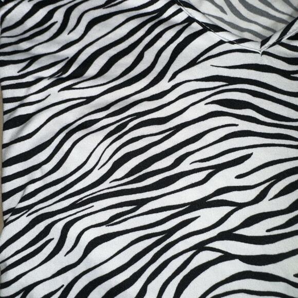Cabi Zebra Print Long Sleeve Bodysuit Women’s Size Small V-neck - Picture 3 of 7